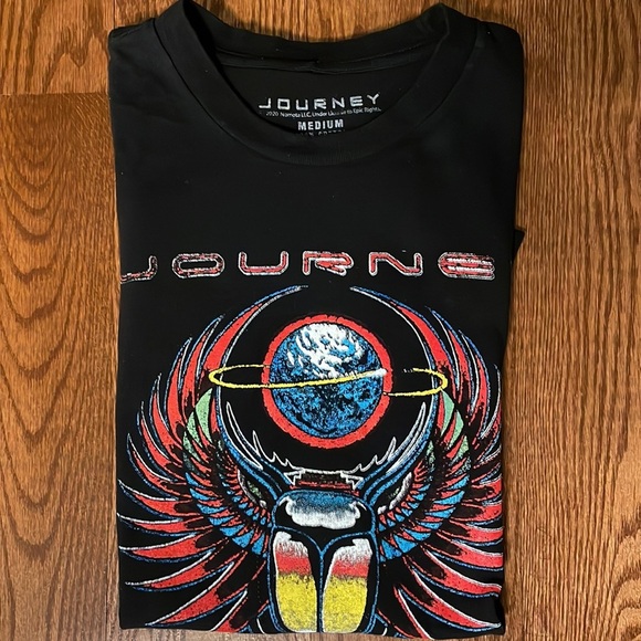 Journey music  Band woman’s short sleeve Tee. Rare, authentic size medium - Picture 5 of 7
